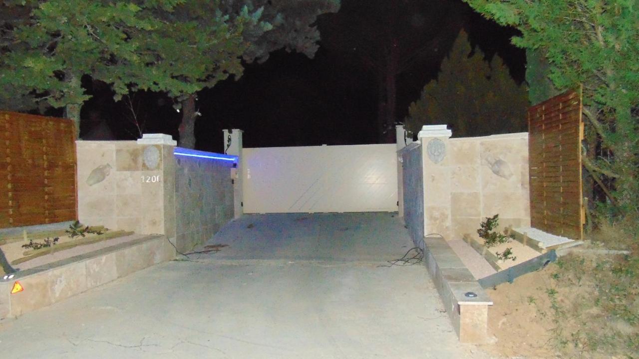 Au Coeur De L'eze Avec Jacuzzi * La Tour-dʼAigues