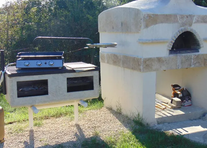 Gite Au Coeur De L\'Eze Avec Jacuzzi