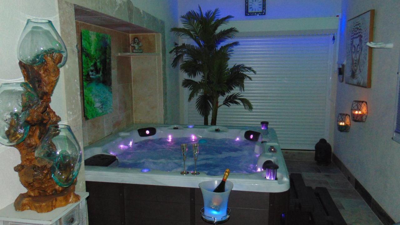 Au Coeur De L'eze Avec Jacuzzi