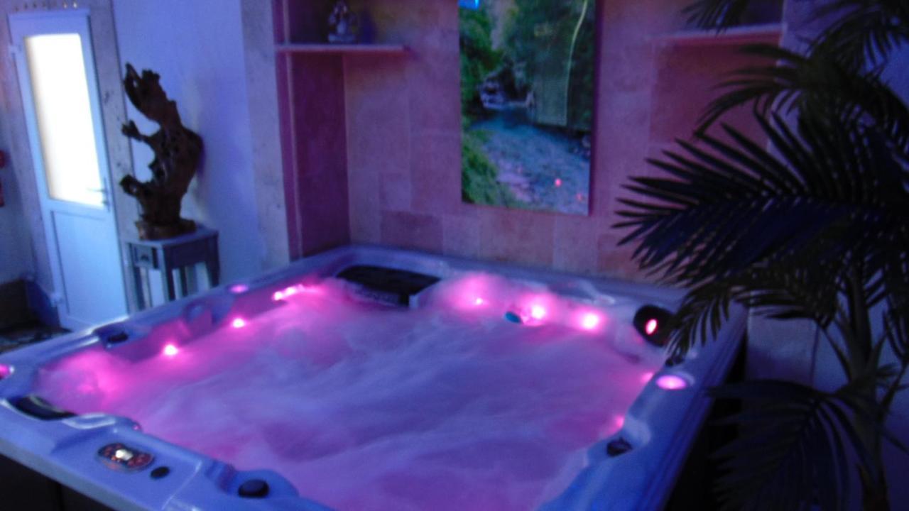 Apartment Au Coeur De L'eze Avec Jacuzzi La Tour-d'Aigues