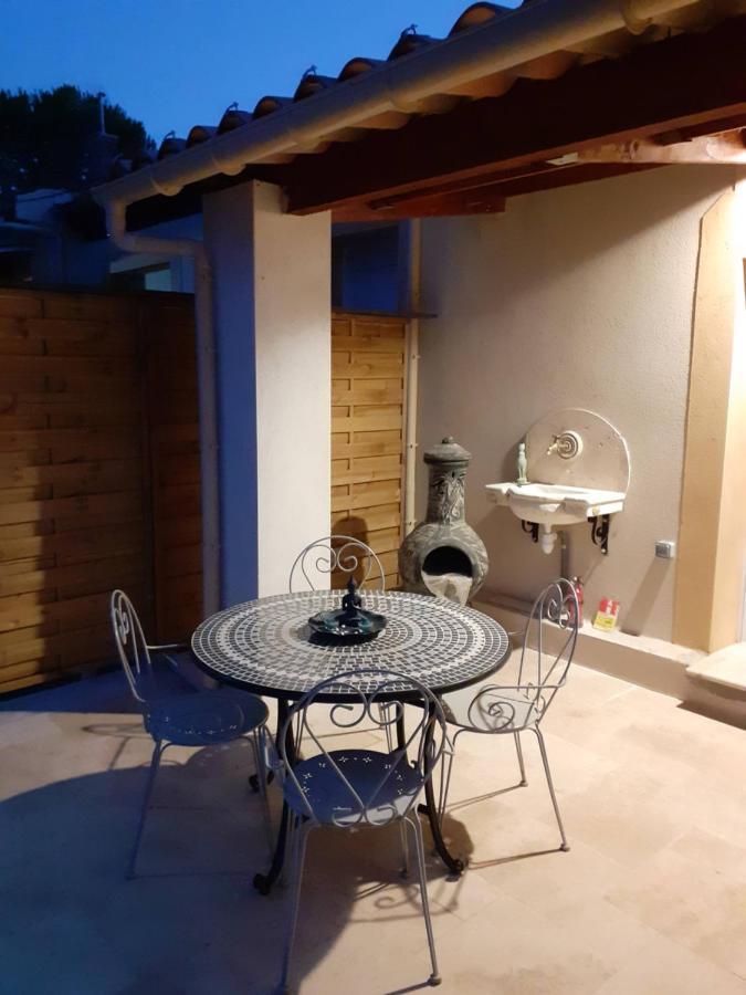 Au Coeur De L'eze Avec Jacuzzi * La Tour-d'Aigues