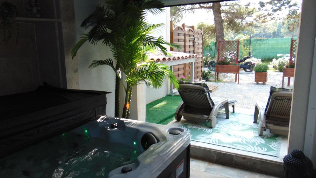 Apartment Au Coeur De L'eze Avec Jacuzzi *